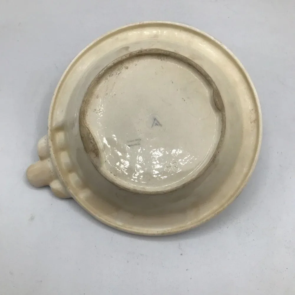 GOEBEL HUMMEL 34 SINGING LESSONS ASHTRAY BOY With BIRD‎ FIGURINE